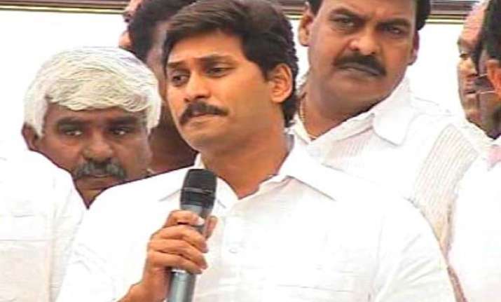 jagan lashes out at sonia gandhi in open letter
