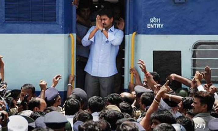 yatra will continue says jagan