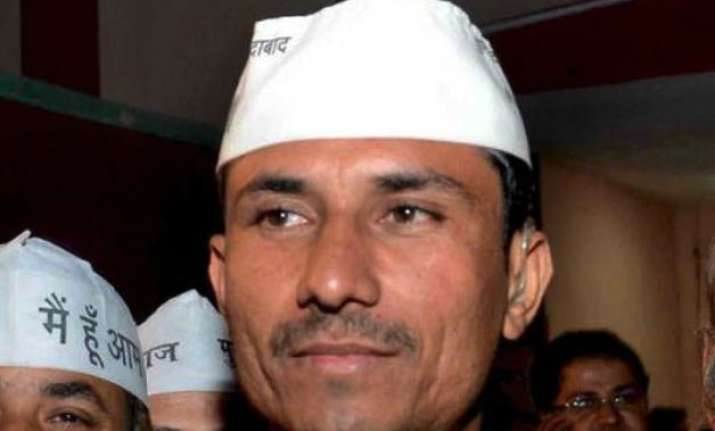 court gives aap mla last chance to file response