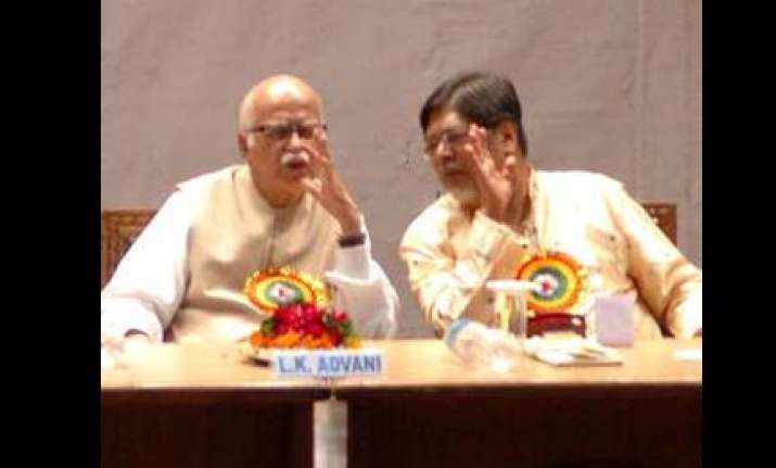 2 journalists make it to bjp rs list