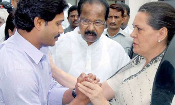 it is ysr vs sonia in kadapa ls by poll