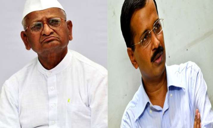 jan lokpal anna supports kejriwal on threat to resign
