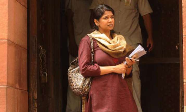 kanimozhi files nomination for rs polls