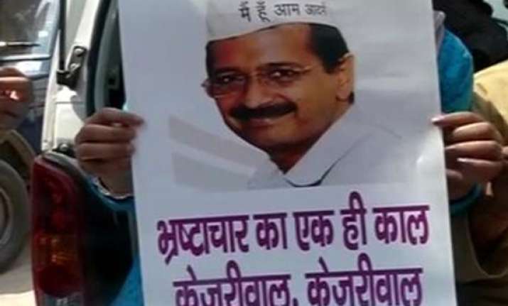 kejriwal to tour varanasi villages to woo rural voters