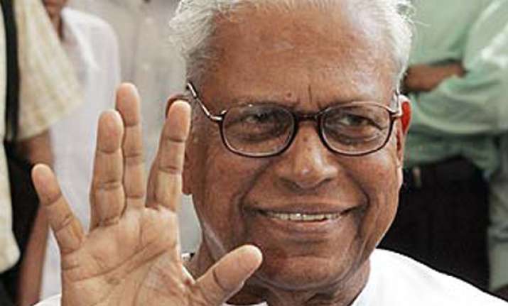 kerala cm says sc should probe judge bribery case