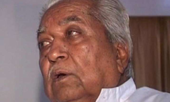 keshubhai gets ec notice for violating election code