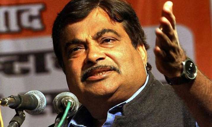 khurshid beni remarks at sonia s behest says gadkari
