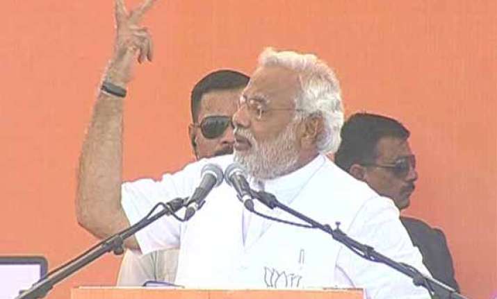 know why modi targeted gandhi family for politics of anger