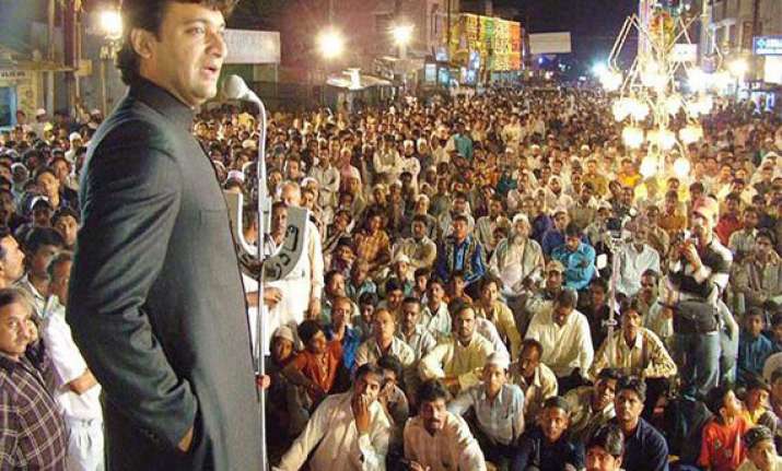 know akbaruddin owaisi his controversial speeches and his
