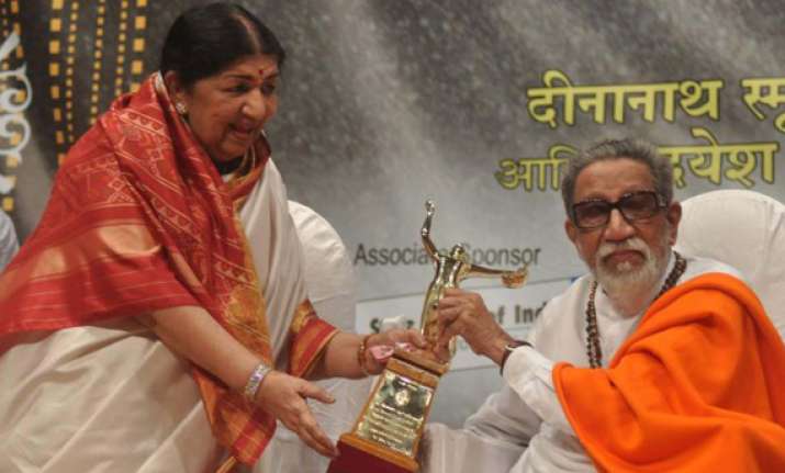 lata calls on bal thackeray huge concerns over shiv sena