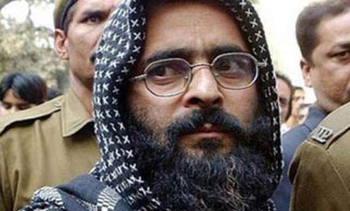 let parliament decide on afzal s body pm