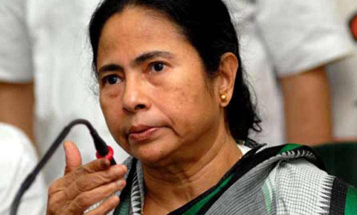mamata announces minorities reservation in higher education