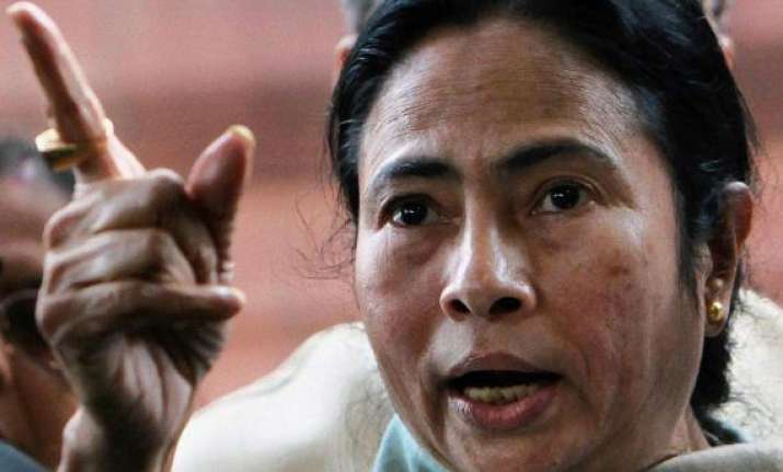 mamata pulls up non performing ministers bureaucrats