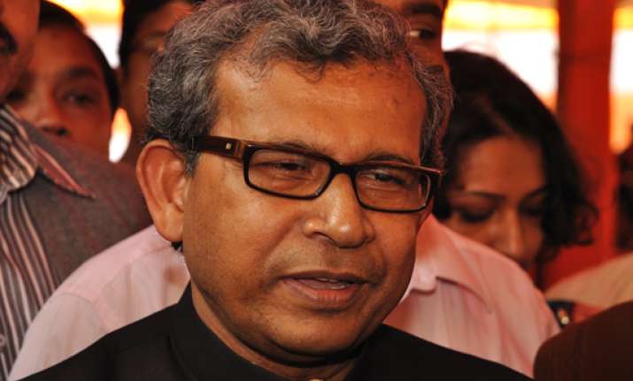 manas congratulates sonia for nominating pranab