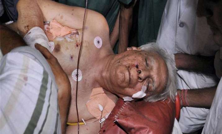 maoist attack senior congress leader v.c. shukla succumbs