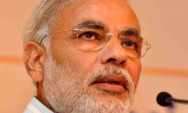 modi lampoons media for dubbing him polariser