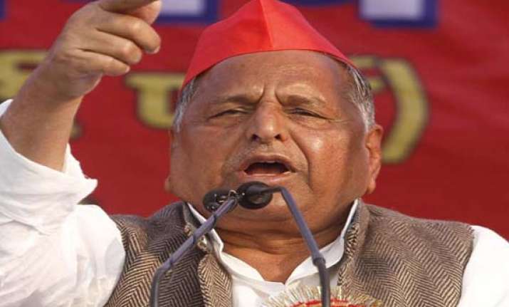 mulayam attacks modi on 2002 carnage