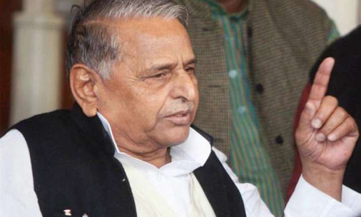 mulayam predicts third front govt after ls polls