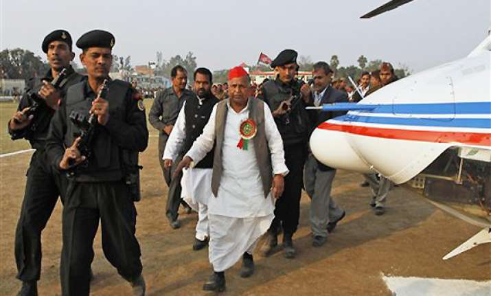 mulayam plays muslim dalit card to woo voters
