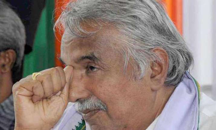 no threat to udf government in kerala says cm chandy
