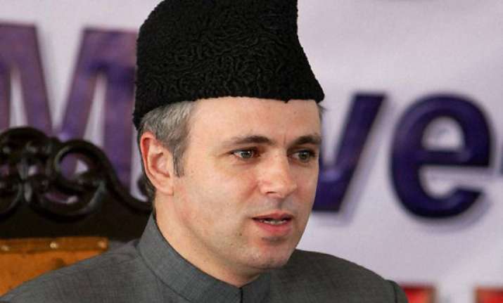 omar abdullah hails ending of fast by hazare