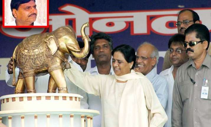 oppn parties rattled by mayawati s trump card