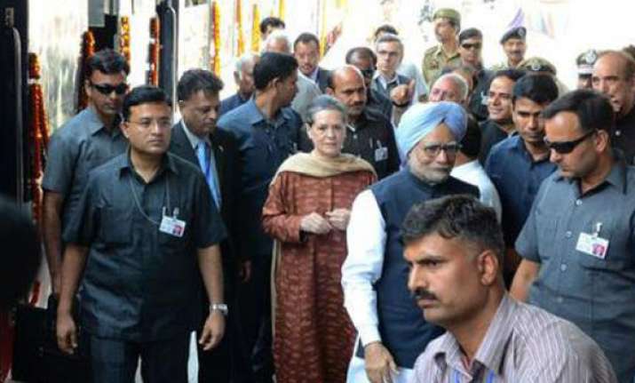 pm opens rail link sonia says kashmiris want peace
