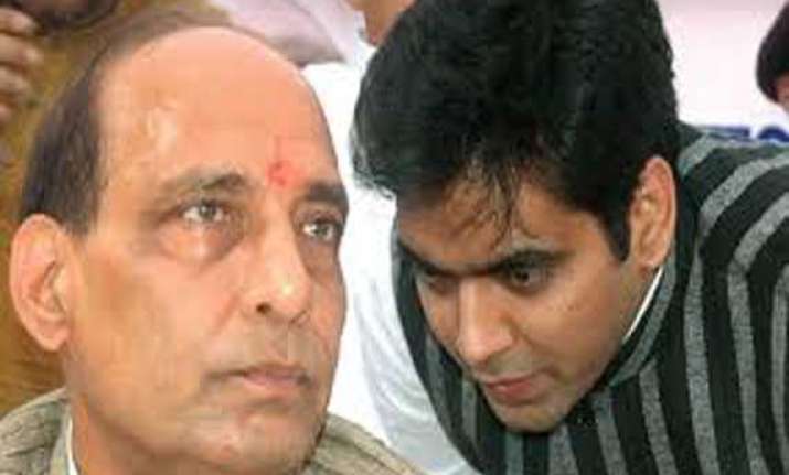 pmo amit shah back rajnath singh over controversy involving