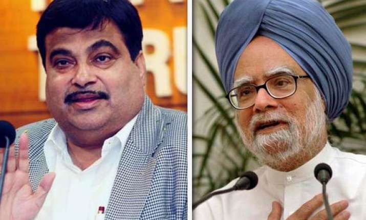 pm has failed to control prices check corruption gadkari