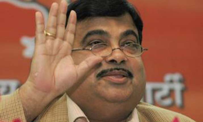 pm should quit on moral ground says gadkari