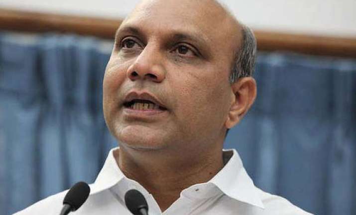 pallam raju decides to quit