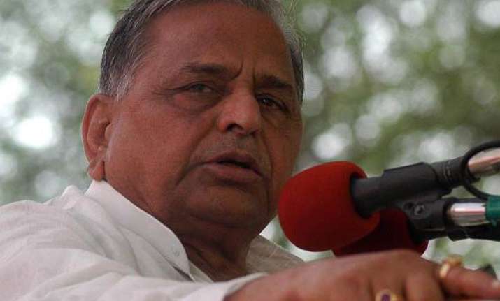 police action on ramdev undemocratic says mulayam