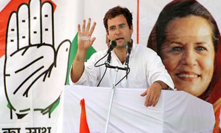 rahul asks youth to revive congress in up
