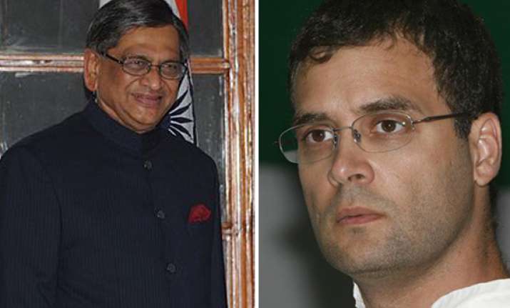 rahul gandhi should join govt says s m krishna