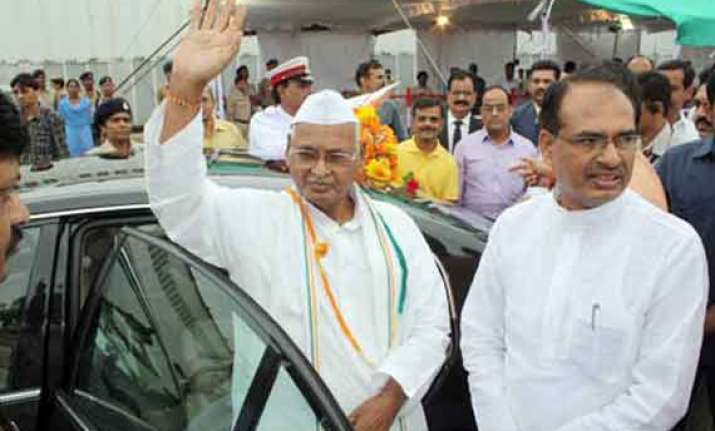 ram naresh yadav sworn in as chhattisgarh governor