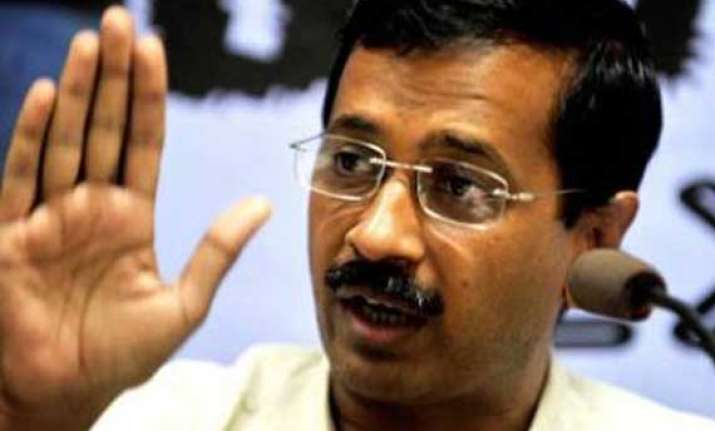 sc issues defamation notice to kejriwal 3 aap leaders