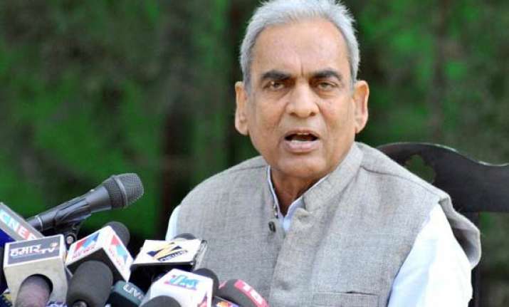 sp to do rethink on supporting upa if rahul continues attack