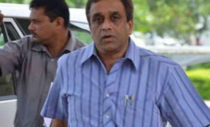 sack goa minister says congress no dress ban says another