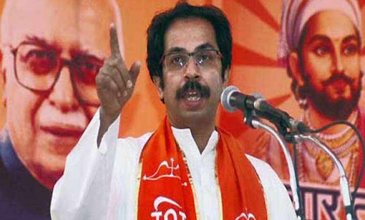 sena condemns hazare arrest says oppn should pull down govt