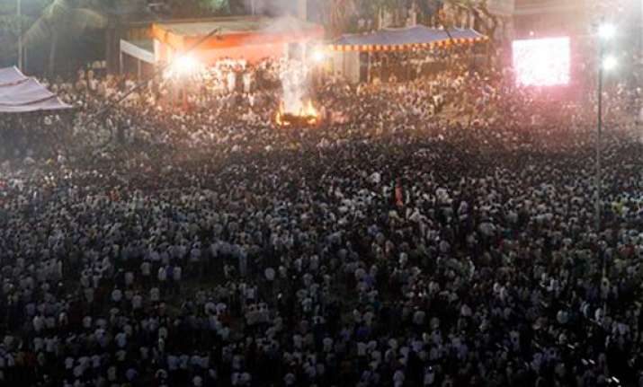 sena wants thackeray memorial at shivaji park