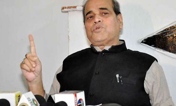 shakeel ahmed khan quits rjd