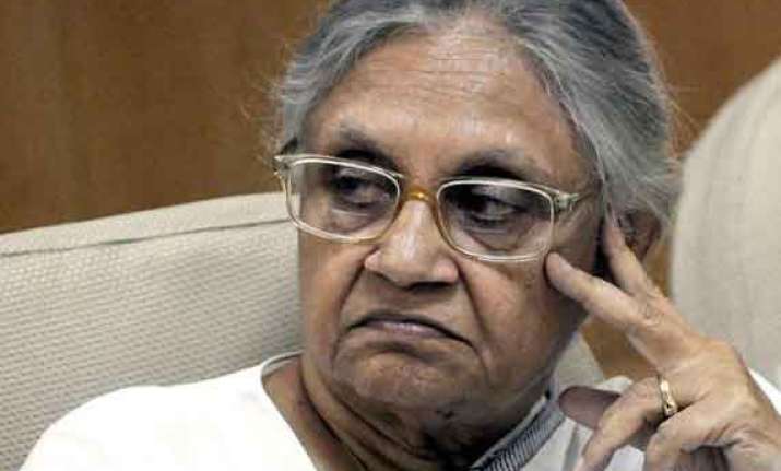 sheila dikshit declines to comment on reports of centre s