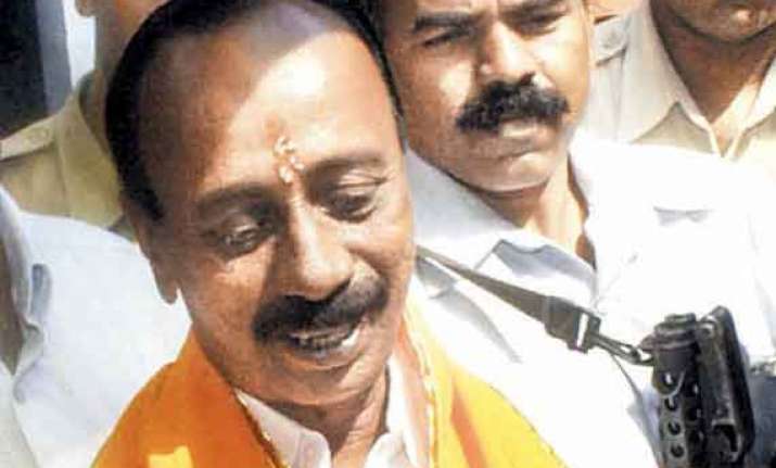 shiv sena mla booked for threatening to strip and thrash