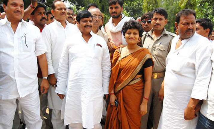 shivpal dismisses mayawati s warning