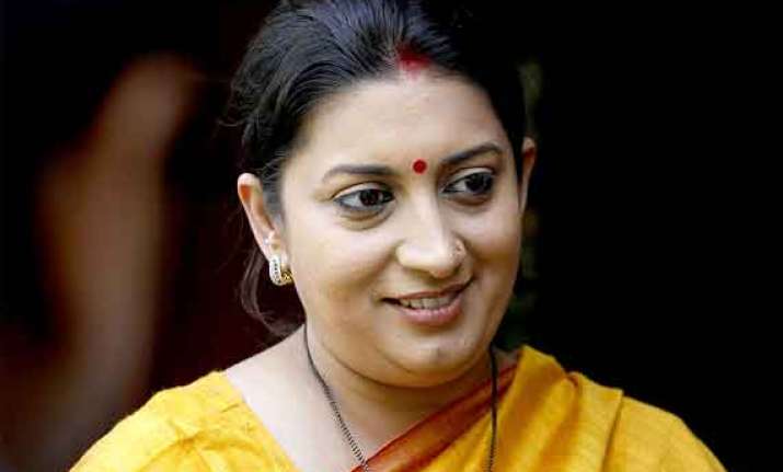 smriti irani refuses to comment on delhi university s fyup