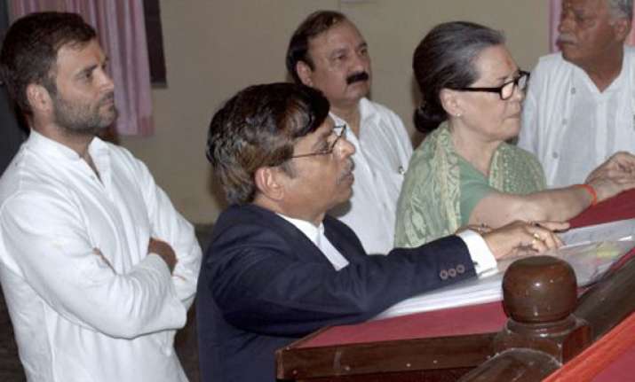 sonia has rs 85k in cash no car