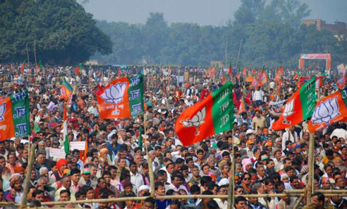 spiritual hub varanasi will be modi s battleground