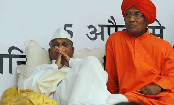 team anna to support strong lokpal bill swami agnivesh