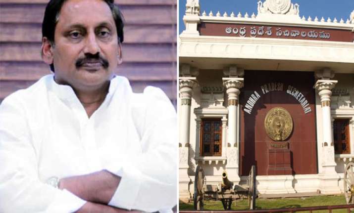 telangana ap cm reddy stops going to secretariat since last