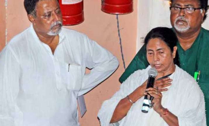 trinamool eyes alliance with cong in tripura to oust lf govt
